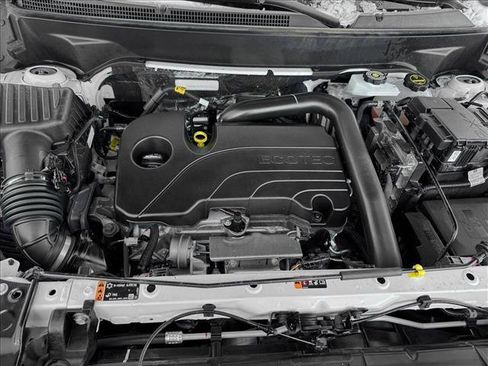 Used 2024 GMC Terrain SLE image 21