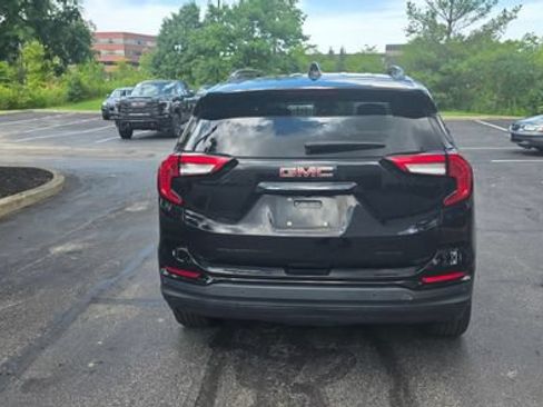 Used 2023 GMC Terrain SLE w/ Driver Convenience Package AWD/4WD image 7