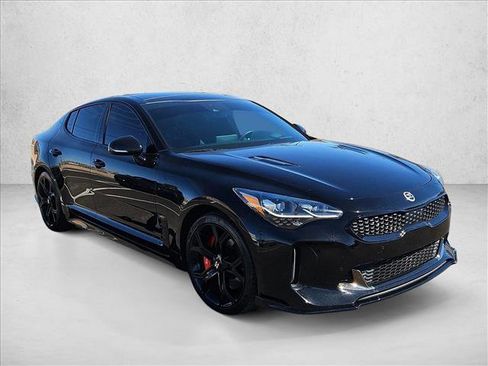 Used 2019 Kia Stinger GT2 image 3