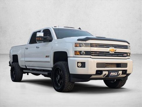 Used 2018 Chevrolet Silverado 2500 LTZ w/ Duramax Plus Package image 3