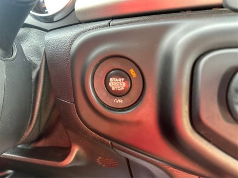 Used 2018 Jeep Wrangler Unlimited Sport S image 34