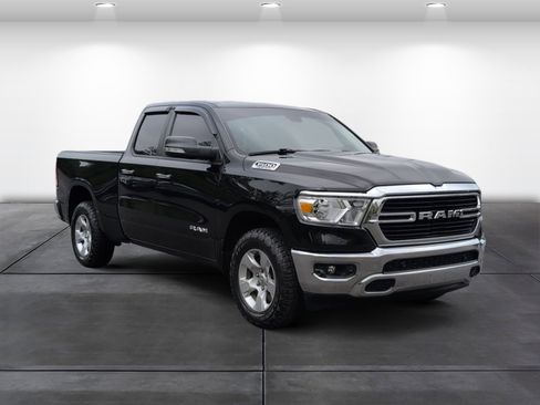 Used 2019 RAM 1500 Big Horn AWD/4WD image 2