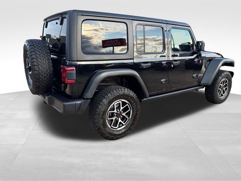 Used 2026 Jeep Wrangler Unlimited Rubicon AWD/4WD image 5