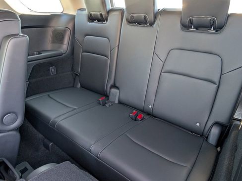 New 2026 Nissan Pathfinder Platinum w/ Accent Package FWD image 22