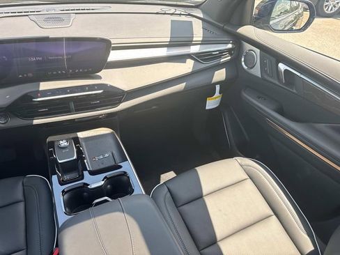 New 2026 Buick Enclave Avenir image 20