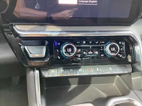 New 2026 GMC Sierra 1500 Denali w/ Denali Reserve Package AWD/4WD image 31
