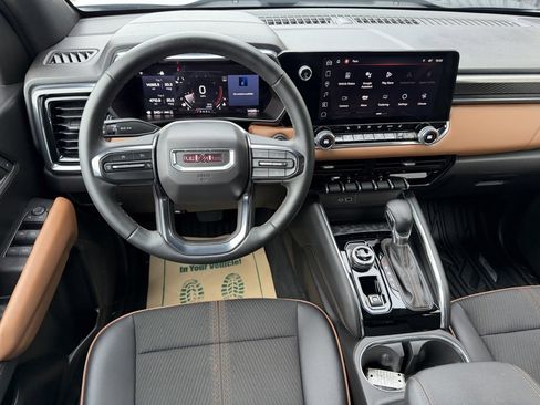 Used 2024 GMC Canyon AT4 image 17