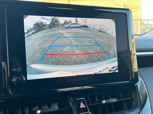 Used 2025 Toyota Corolla LE image 17