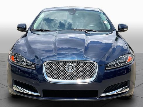 Used 2013 Jaguar XF RWD image 4