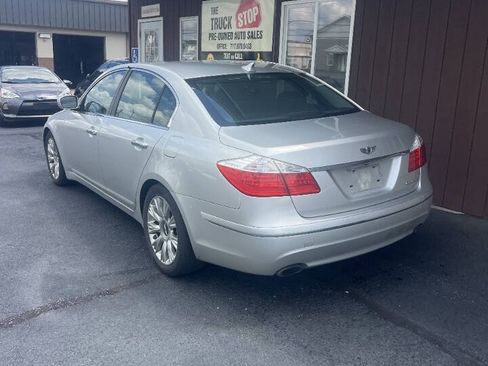 Used 2010 Hyundai Genesis 3.8 w/ Premium Navigation Pkg 3 RWD image 3