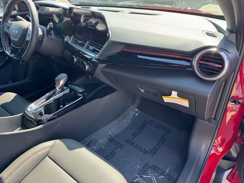 New 2026 Chevrolet Trax RS w/ Sunroof Package FWD image 6