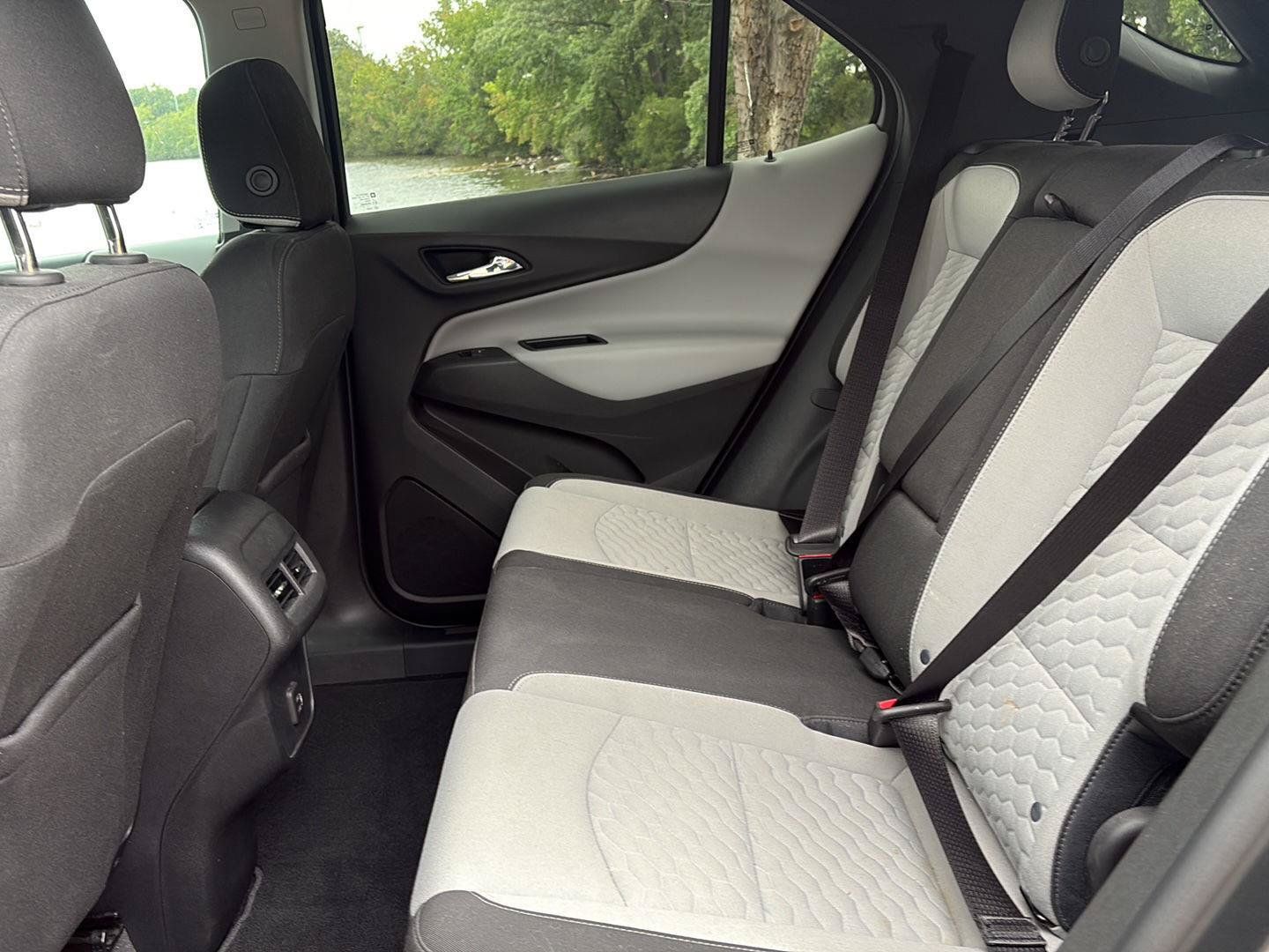Used 2019 Chevrolet Equinox LS w/ LS Convenience Package FWD image 16