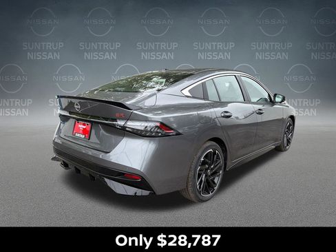 New 2026 Nissan Sentra SR FWD image 6