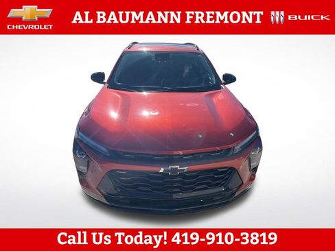 Used 2024 Chevrolet Trax ACTIV w/ Sunroof Package FWD image 2