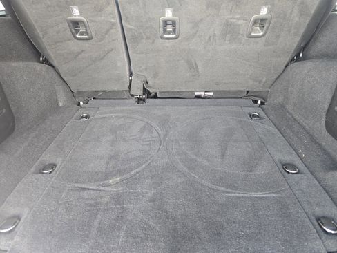 Used 2023 Jeep Wrangler Sport image 33