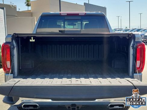 Used 2021 GMC Sierra 1500 SLT w/ SLT Convenience Package AWD/4WD image 9