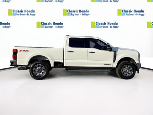 Used 2023 Ford F250 Lariat w/ Chrome Package image 9
