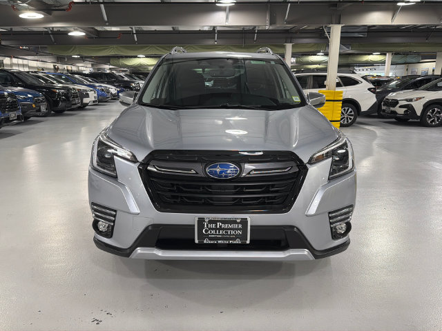 Used 2023 Subaru Forester Touring AWD/4WD image 2