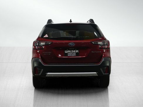 Used 2022 Subaru Outback Premium image 4