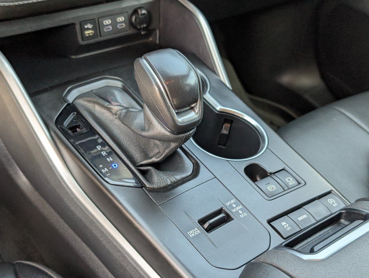 Used 2022 Toyota Highlander XLE FWD image 17