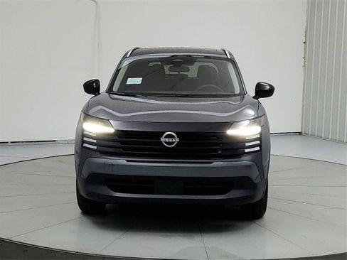 New 2026 Nissan Kicks SV w/ SV Premium Package image 2