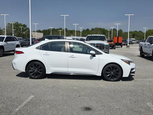 Used 2023 Toyota Corolla SE image 32