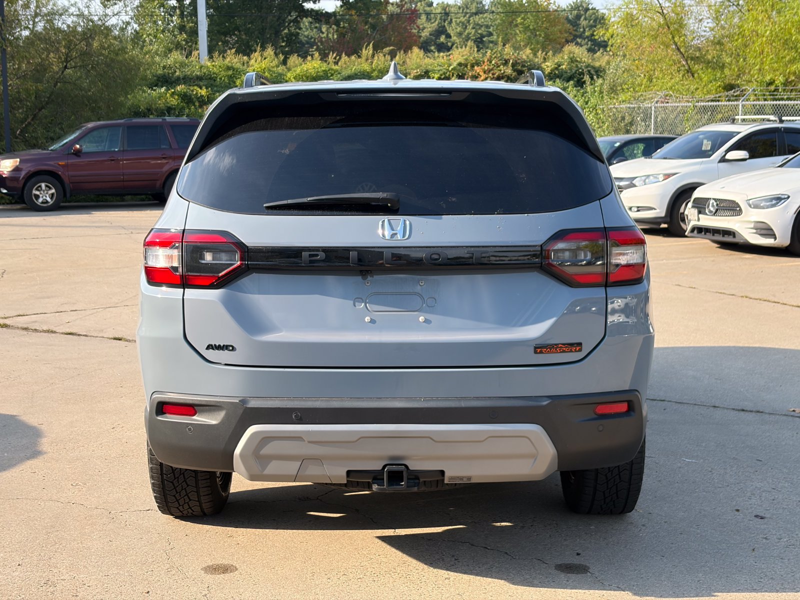Used 2025 Honda Pilot TrailSport image 4