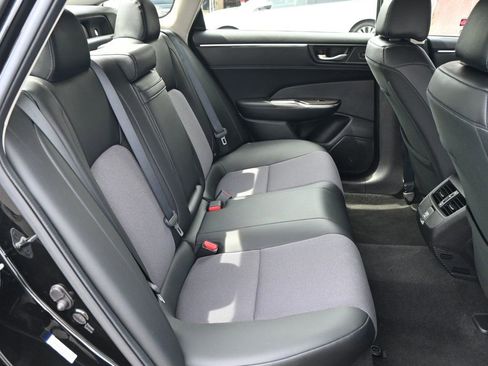 Used 2018 Honda Clarity Plug-In Hybrid image 15