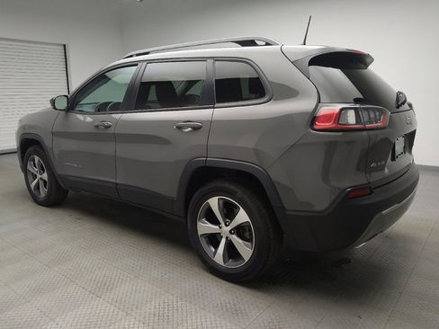Used 2022 Jeep Cherokee Limited image 3