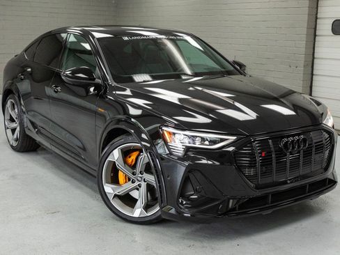 Used 2023 Audi e-tron S Prestige w/ Prestige Package AWD/4WD image 6