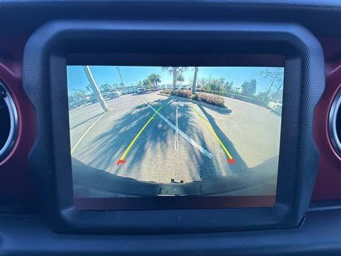 Used 2021 Jeep Wrangler Unlimited Sport image 27