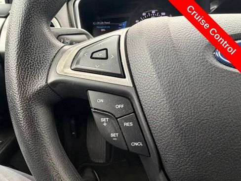 Used 2020 Ford Fusion SE FWD image 34