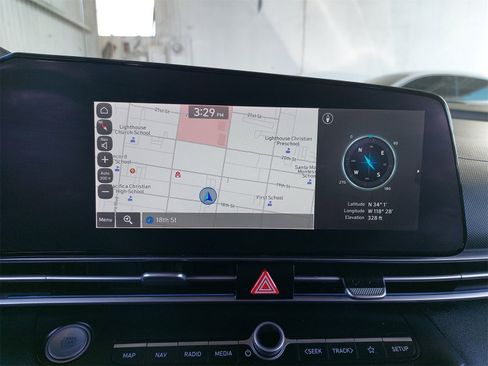 Used 2022 Hyundai Elantra Limited w/ Preferred Accessory Package image 21