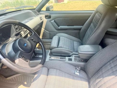 Used 1989 Ford Mustang LX RWD image 3