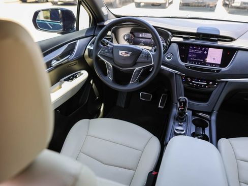 Used 2025 Cadillac XT5 Sportv w/ LPO, Floor Liner Package AWD/4WD image 27
