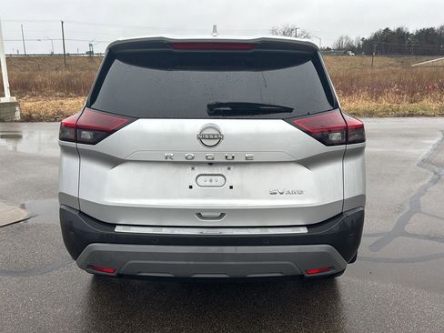 Used 2022 Nissan Rogue SV image 4