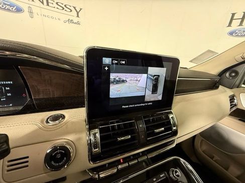 Used 2019 Lincoln Navigator Reserve AWD/4WD image 19