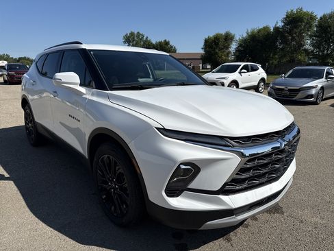 Used 2024 Chevrolet Blazer LT w/ LPO, Floor Liner Package FWD image 1