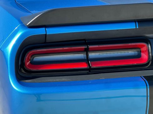 Used 2018 Dodge Challenger SXT w/ Blacktop Package RWD image 33