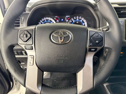 Used 2019 Toyota 4Runner SR5 AWD/4WD image 14