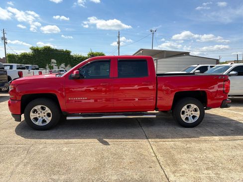 Used 2018 Chevrolet Silverado 1500 LT w/ All Star Edition AWD/4WD image 3