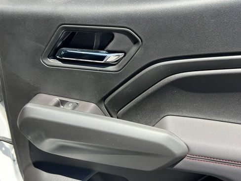 New 2025 Chevrolet Colorado Z71 w/ Technology Package image 19
