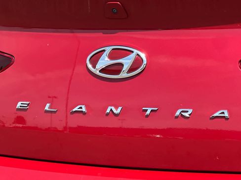 Used 2020 Hyundai Elantra SEL FWD image 29