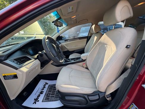 Used 2016 Hyundai Sonata SE w/ Winter Weather Package image 15
