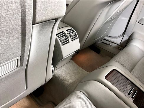 Used 2012 Mercedes-Benz E 550 Cabriolet image 21