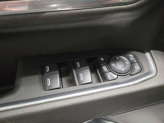 Used 2025 Chevrolet Silverado 3500 High Country w/ Technology Package AWD/4WD image 24