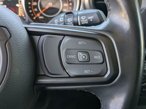 Used 2022 Jeep Wrangler Sport S image 22