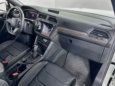 Used 2022 Volkswagen Tiguan SEL R-Line AWD/4WD image 30