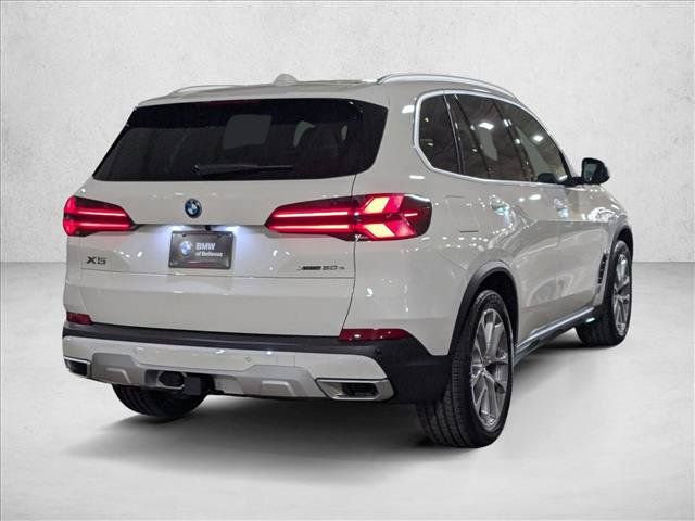 Used 2026 BMW X5 xDrive50e w/ Premium Package AWD/4WD image 2