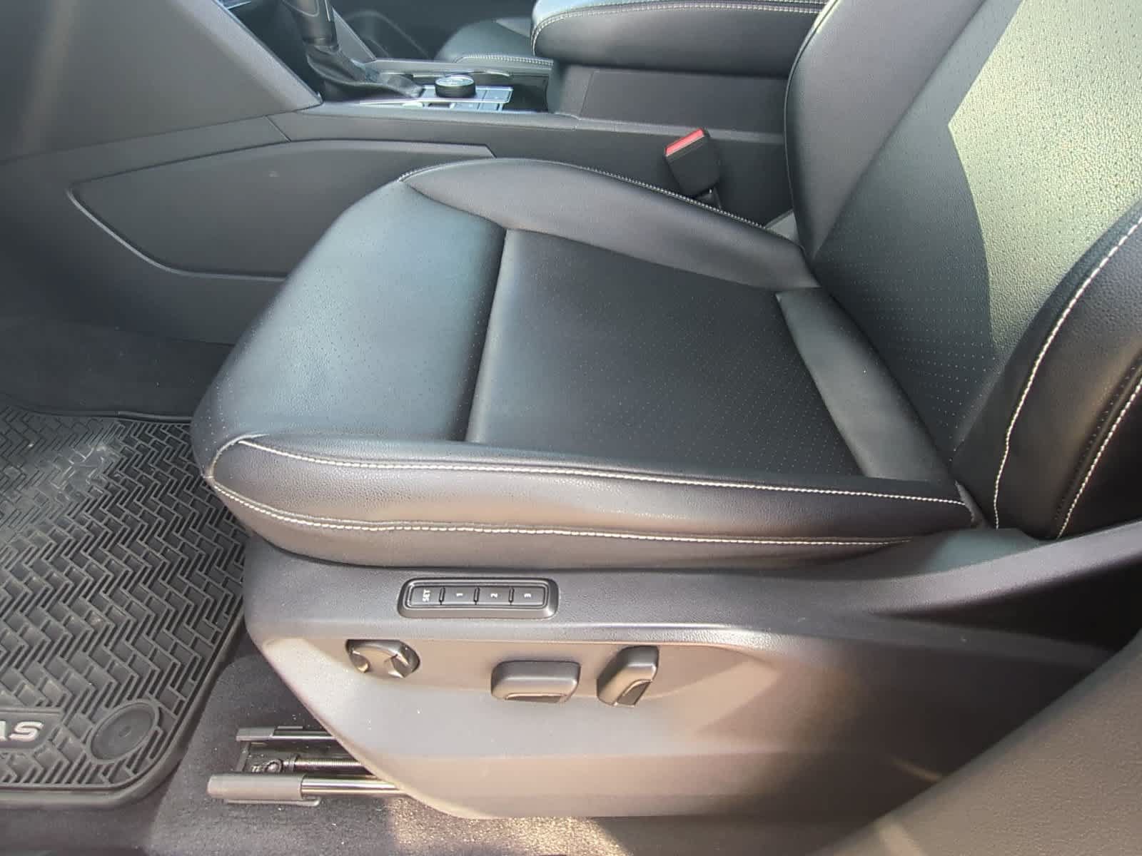 Used 2021 Volkswagen Atlas SEL AWD/4WD image 19